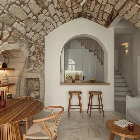 Будинок відпочинку Soleil Boutique House With Terrace *
